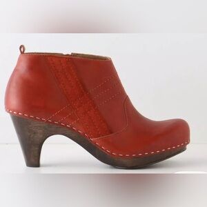ANTHROPOLOGIE CIDER PRESS CLOGS SCHULER & SONS SHOES RED BOOTIES ANKLE BOOT 7.5